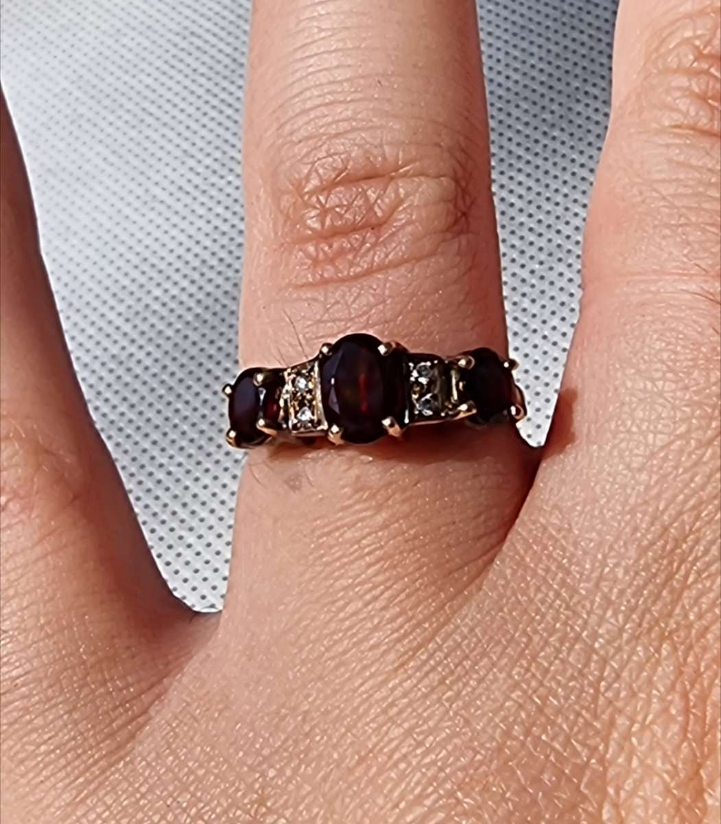9ct Yellow Gold Garnet Engagement Ring