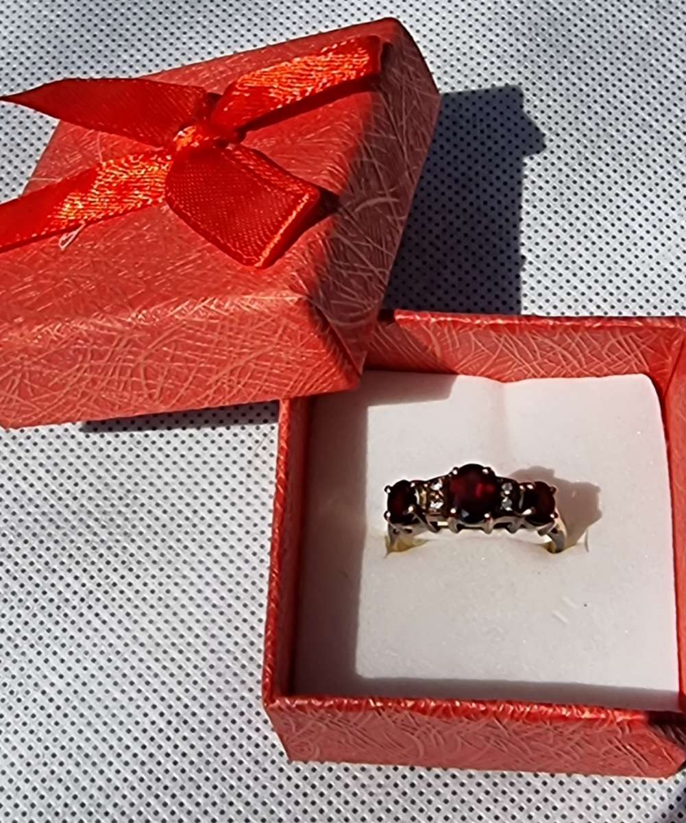 9ct Yellow Gold Garnet Engagement Ring