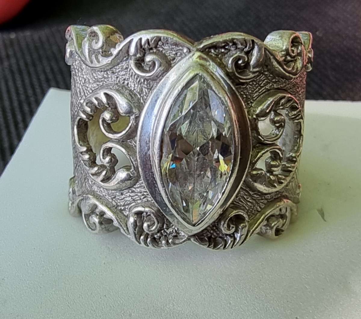 " ANTIQUE" Teardrop CZ 925 Sterling Silver Ring. ( Genuine Silver.)