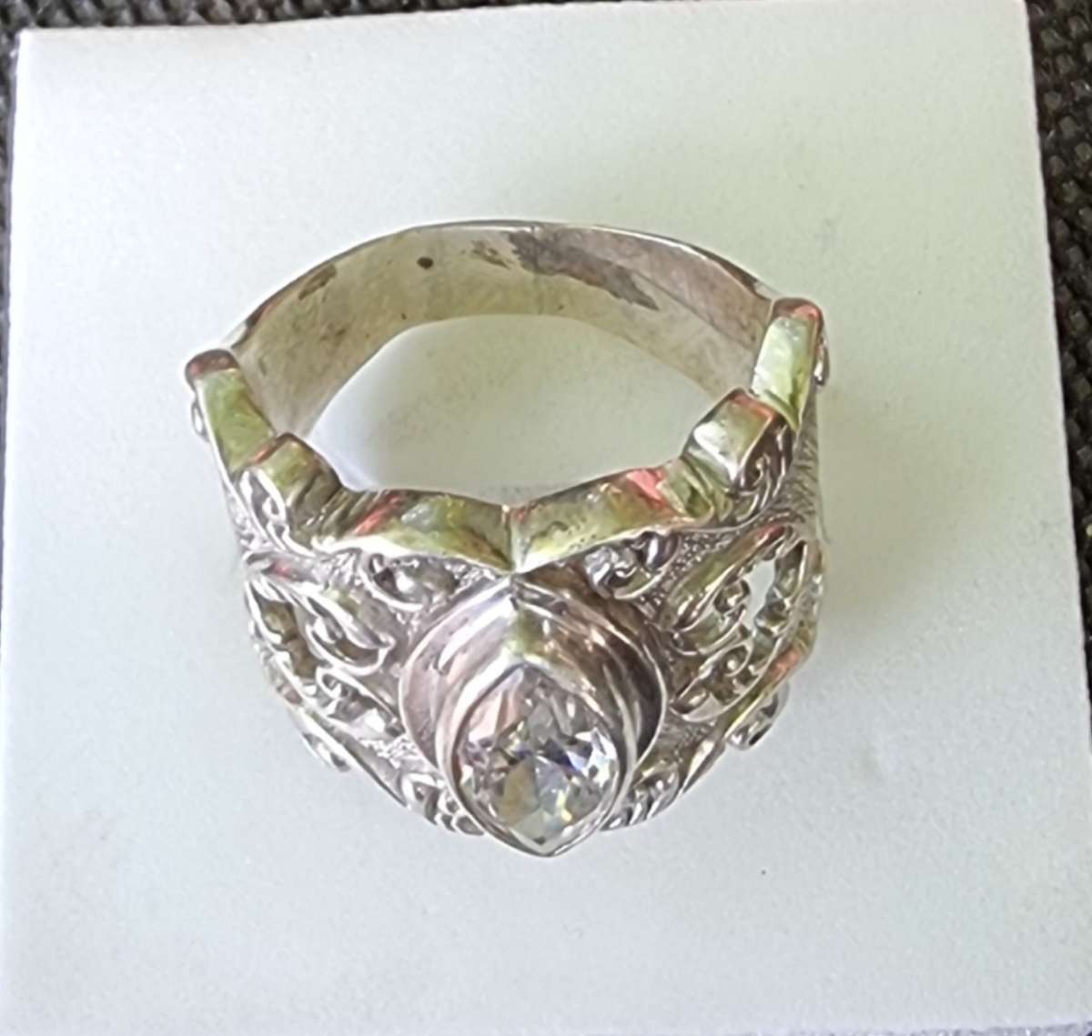 " ANTIQUE" Teardrop CZ 925 Sterling Silver Ring. ( Genuine Silver.)