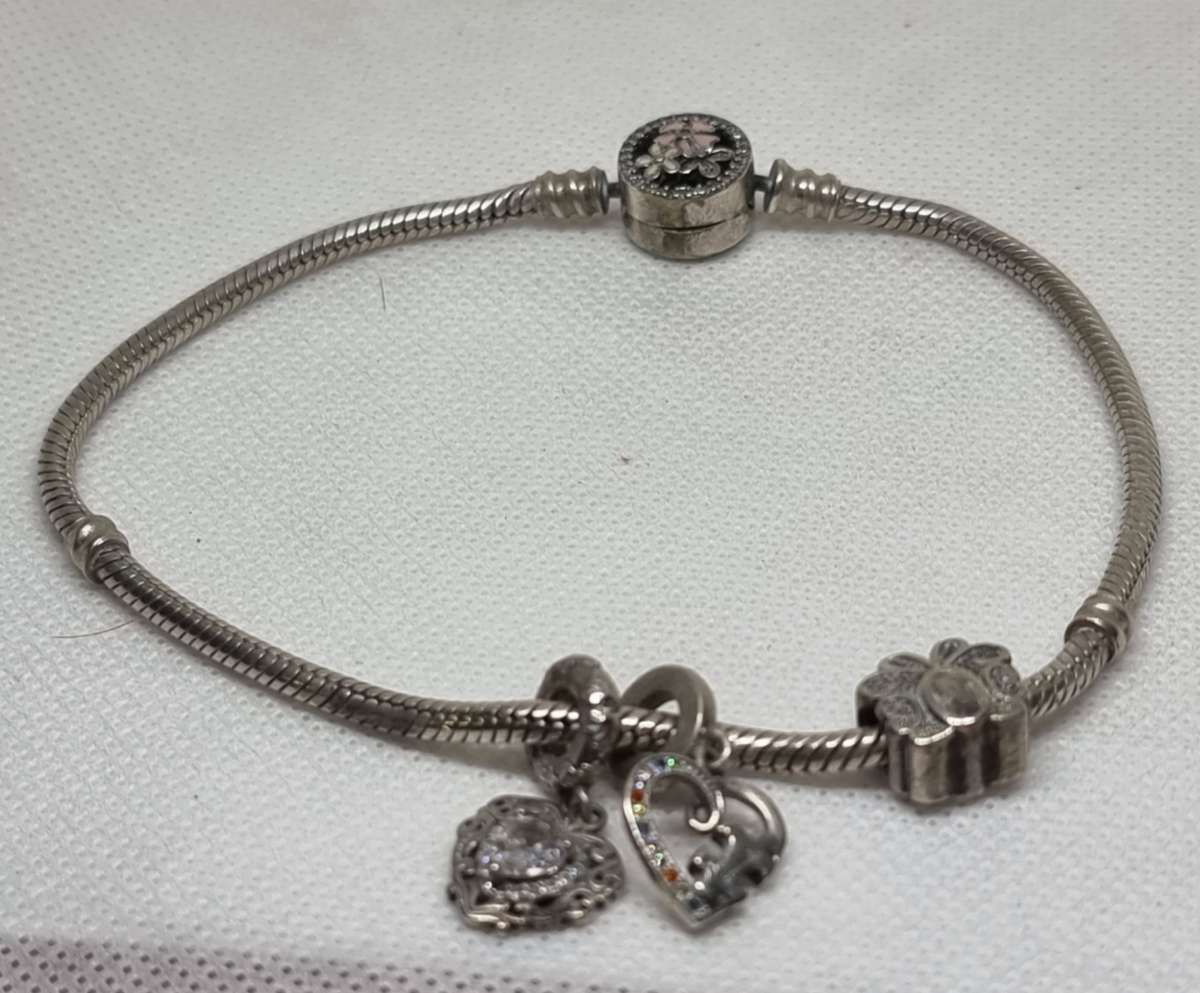 Movable" CHARM BRACELET "925 Sterling Silver. ( Genuine Silver. )