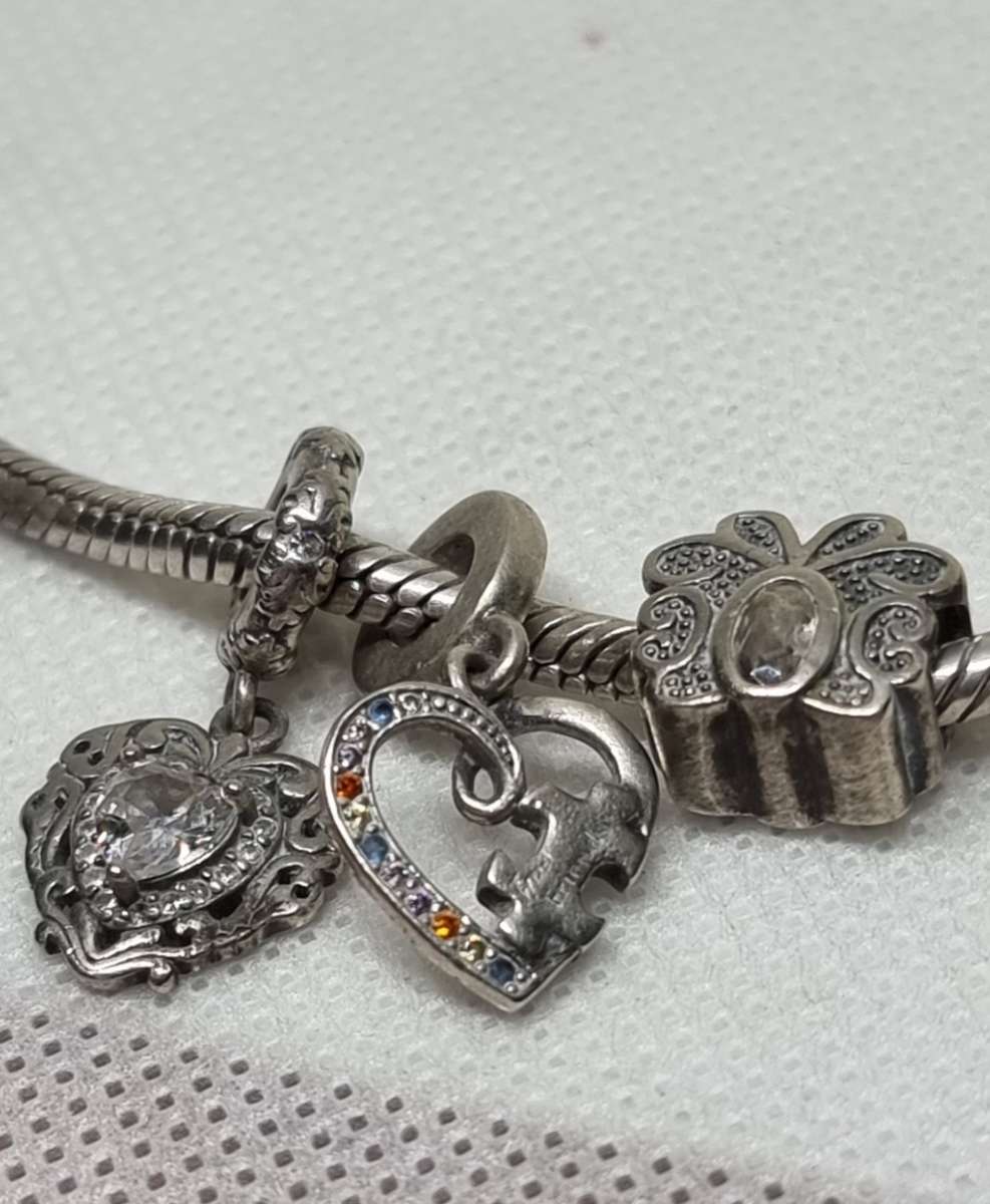 Movable" CHARM BRACELET "925 Sterling Silver. ( Genuine Silver. )