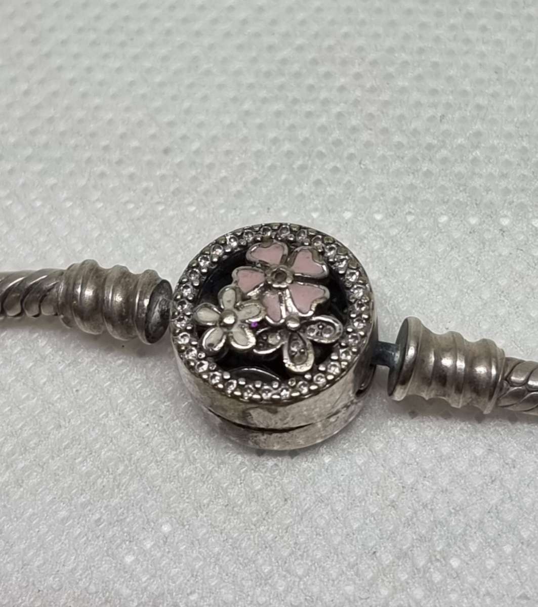 Movable" CHARM BRACELET "925 Sterling Silver. ( Genuine Silver. )