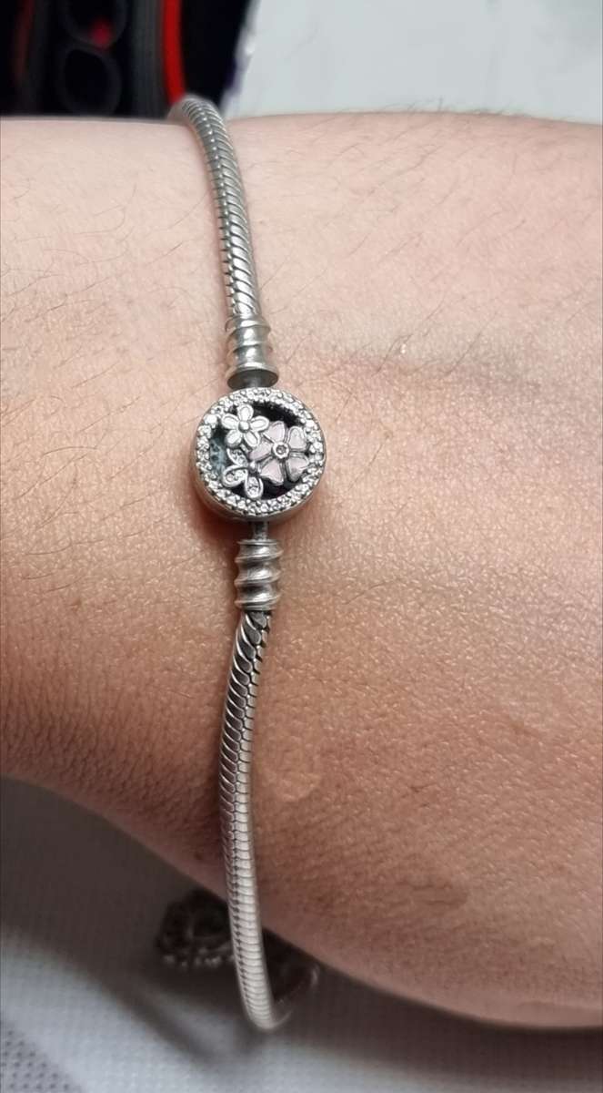 Movable" CHARM BRACELET "925 Sterling Silver. ( Genuine Silver. )