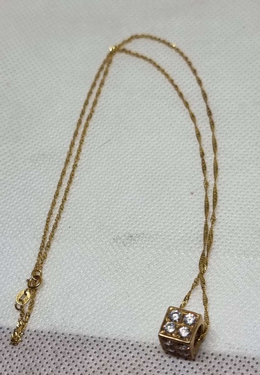 "ITALY "9CT Yellow "GOLD SQUARE BOX" CZ Pendant with Twisted Rope Chain.( Genuine Gold.)