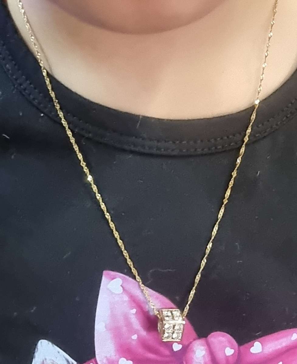 "ITALY "9CT Yellow "GOLD SQUARE BOX" CZ Pendant with Twisted Rope Chain.( Genuine Gold.)