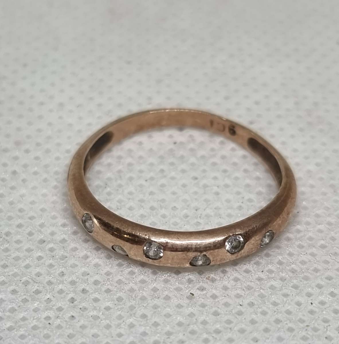 Diamond 9CT Rose Gold Wedding Band Ring.( Genuine Gold. )