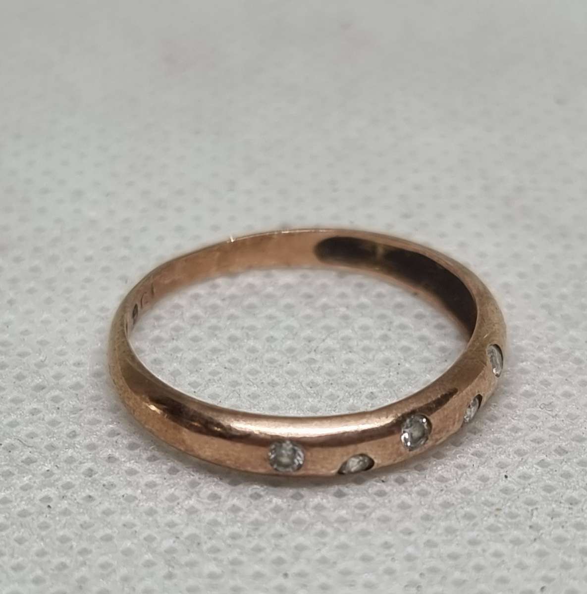 Diamond 9CT Rose Gold Wedding Band Ring.( Genuine Gold. )