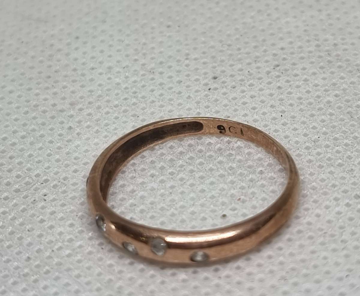 Diamond 9CT Rose Gold Wedding Band Ring.( Genuine Gold. )