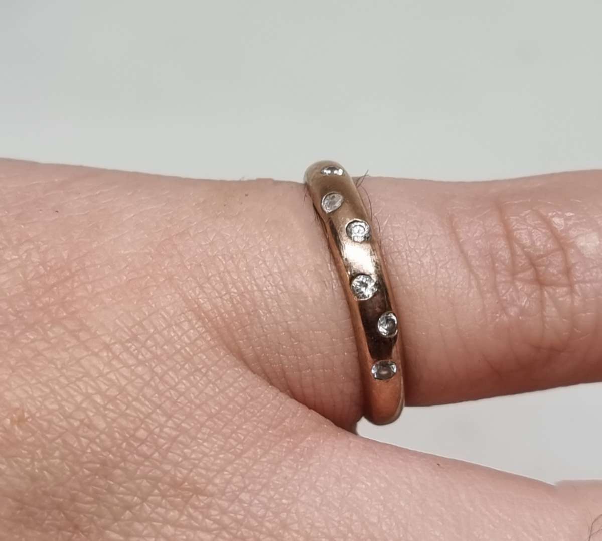 Diamond 9CT Rose Gold Wedding Band Ring.( Genuine Gold. )