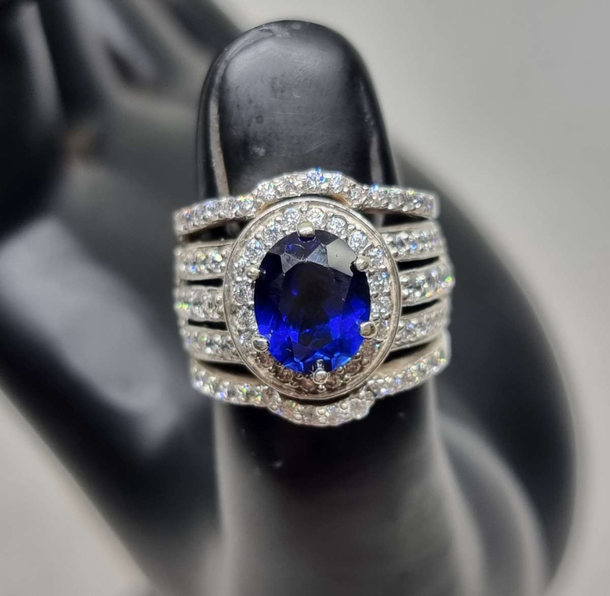 "Blue Sapphire CZ Oval Cut" 925 Sterling Silver Dress Ring. ( Genuine Silver. )