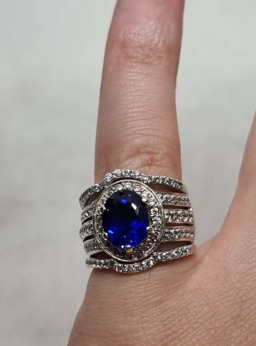 "Blue Sapphire CZ Oval Cut" 925 Sterling Silver Dress Ring. ( Genuine Silver. )