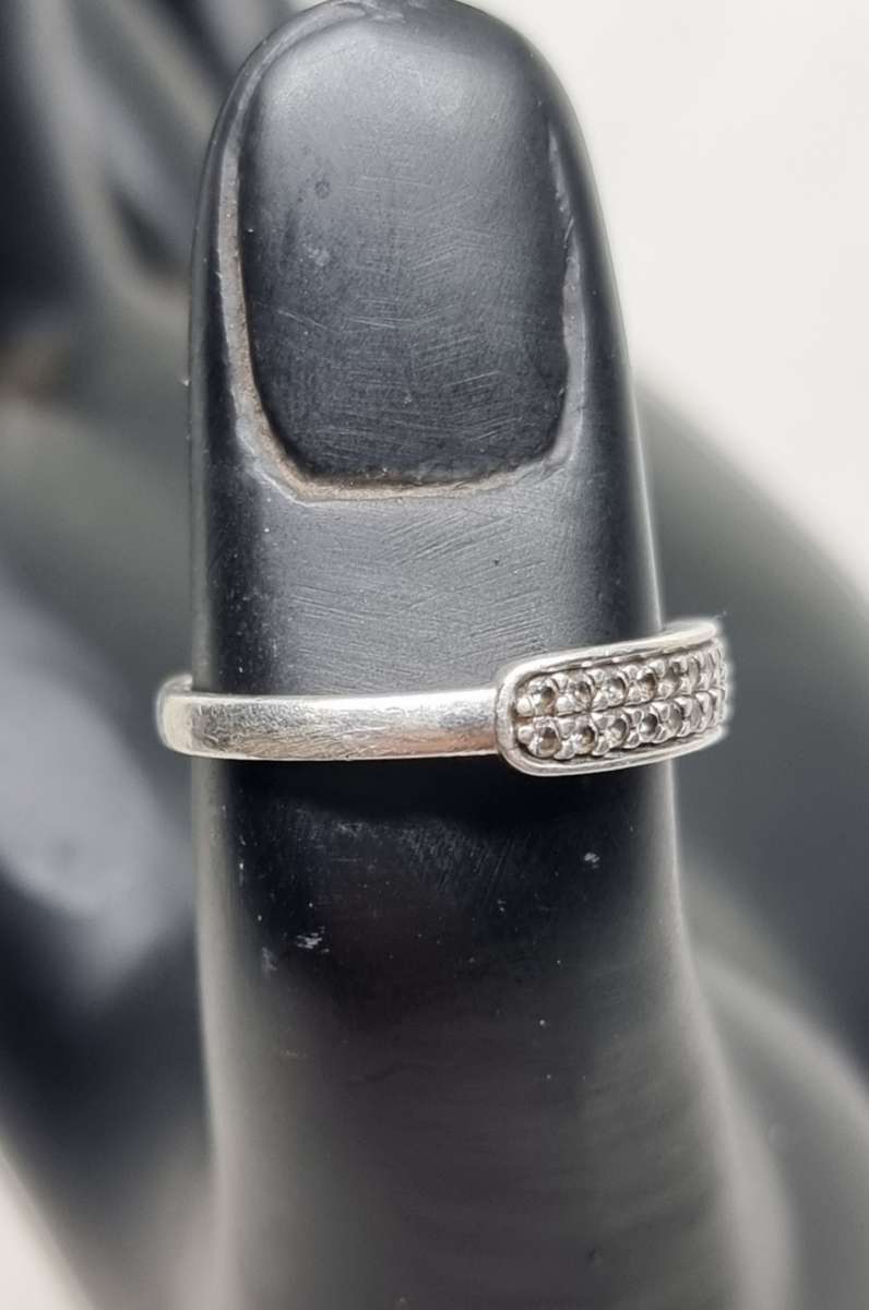 "ART DECO" CZ Stacking 925 Sterling Silver Ring.  ( Genuine Silver.)