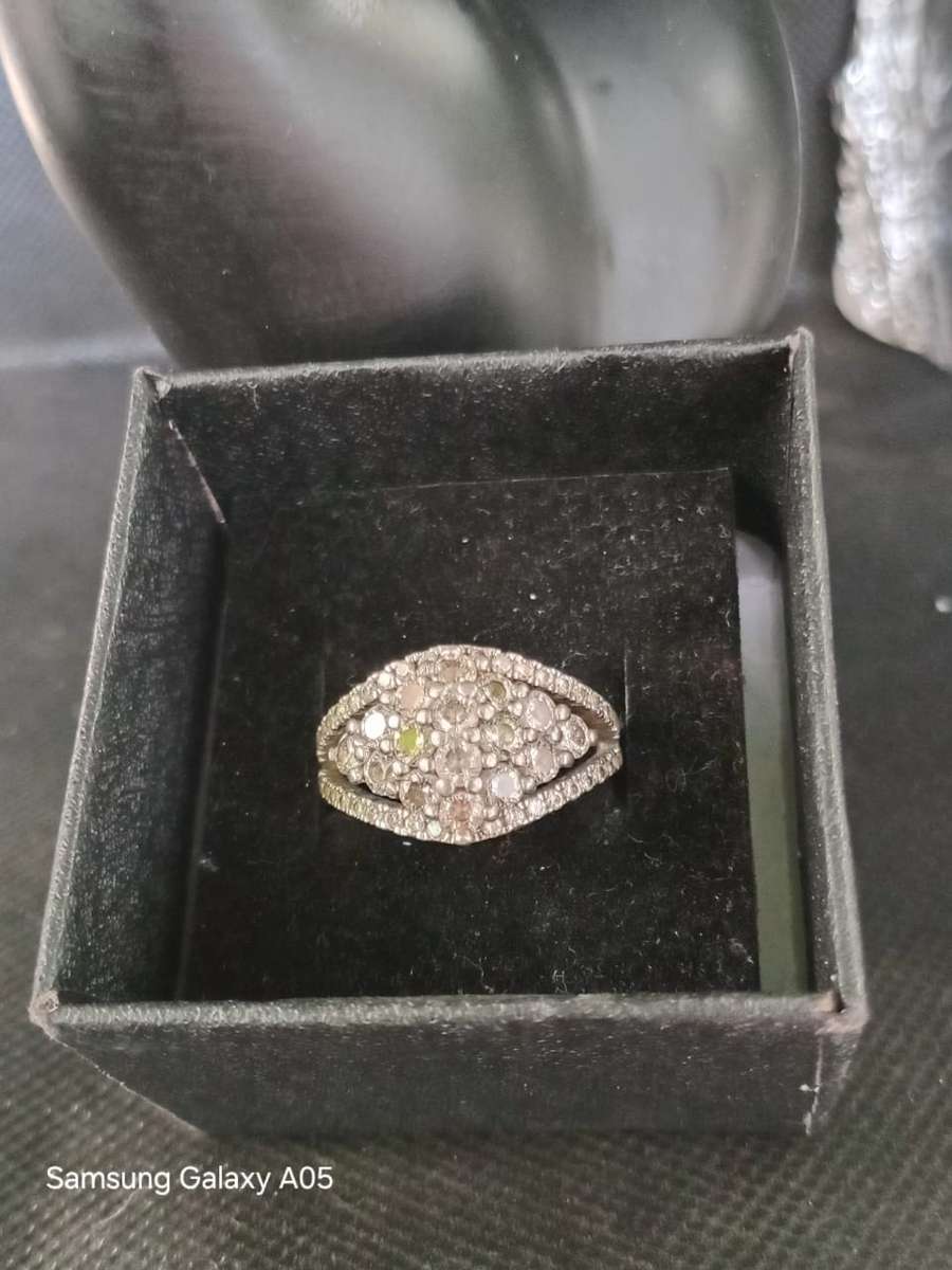 925 Genuine Sterling Silver Cluster Dress Ring (Genuine Silver)