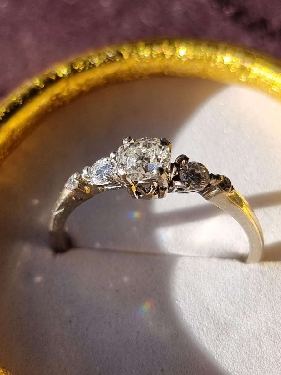 "0.70 CARAT NATURAL DIAMOND" ENGAGEMENY RING Set in 9CT White Gold. ( Genuine Gold.)