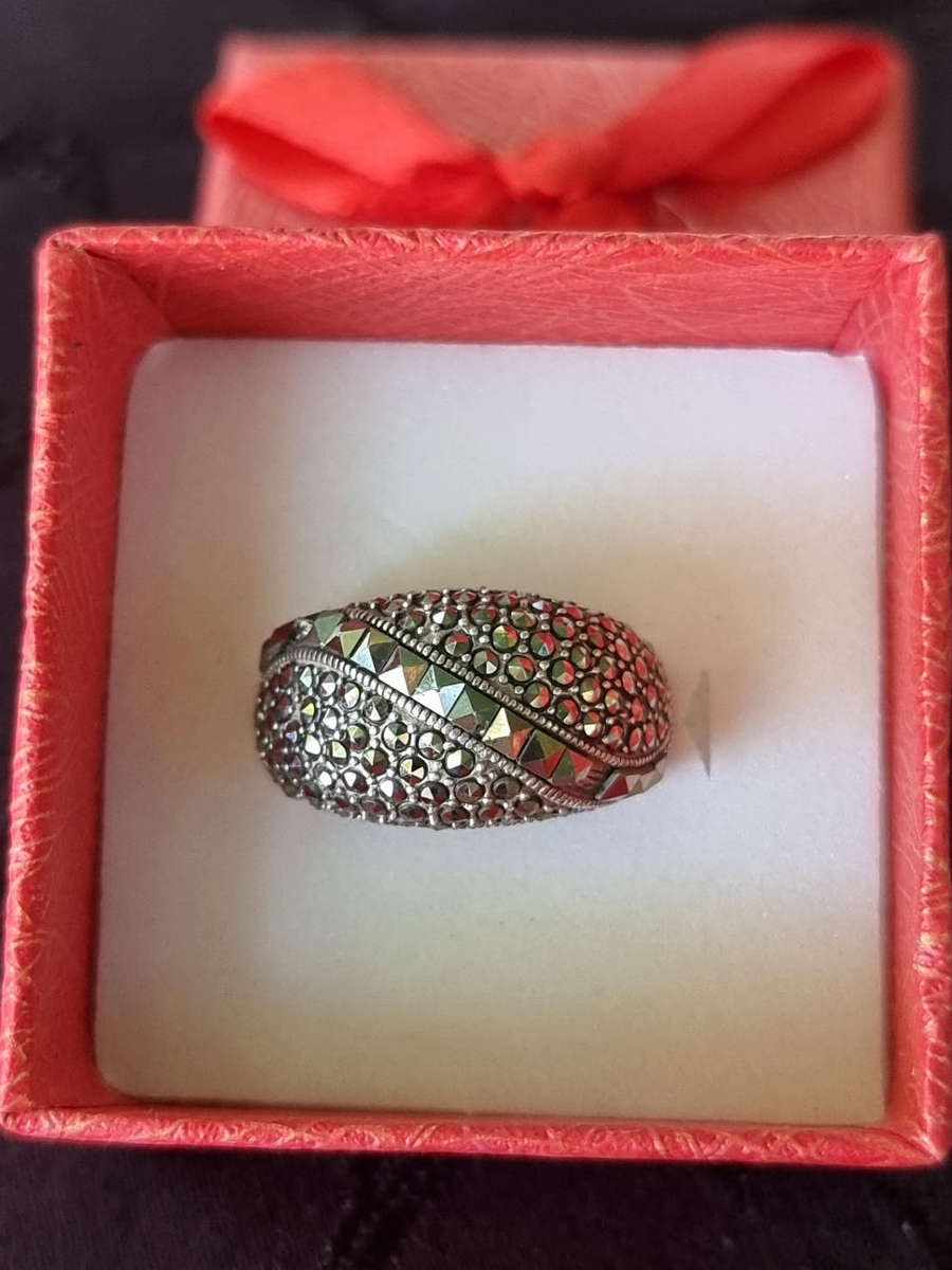 Marcasite Dome 925 Sterling Silver Ring.  ( Genuine Silver. )