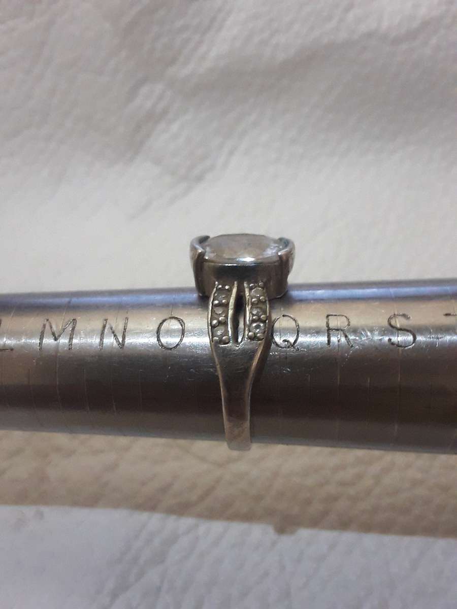 .925 Silver ladies ring 4.5 gr