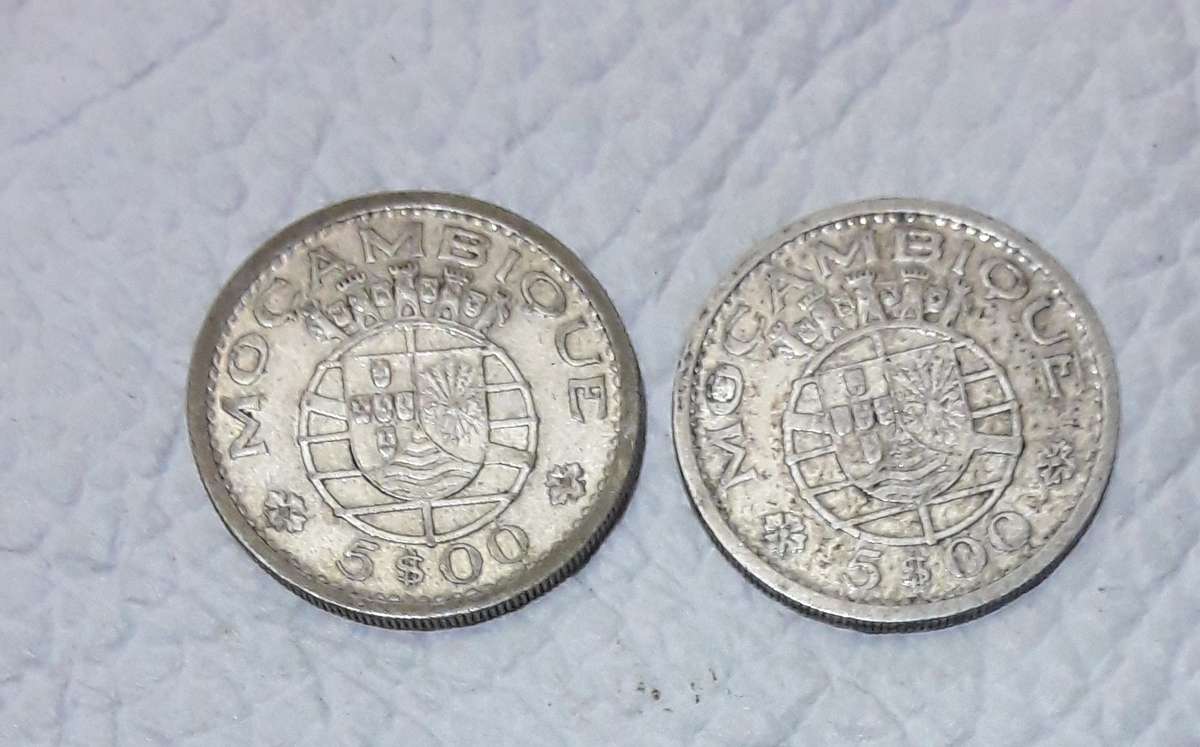 2 X 1960 Silver Mozambique 5 Escudos