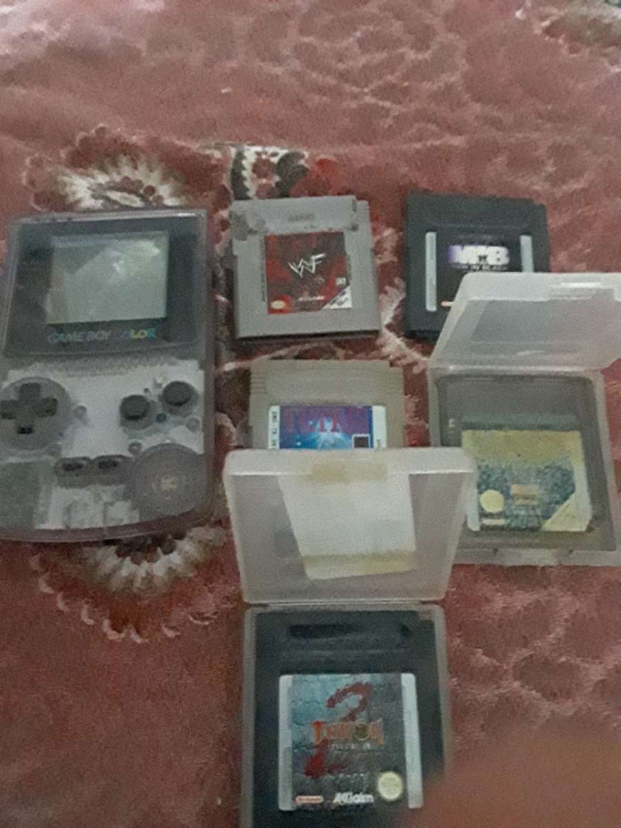 Rare Vintage Transparent Gameboy Colour with games