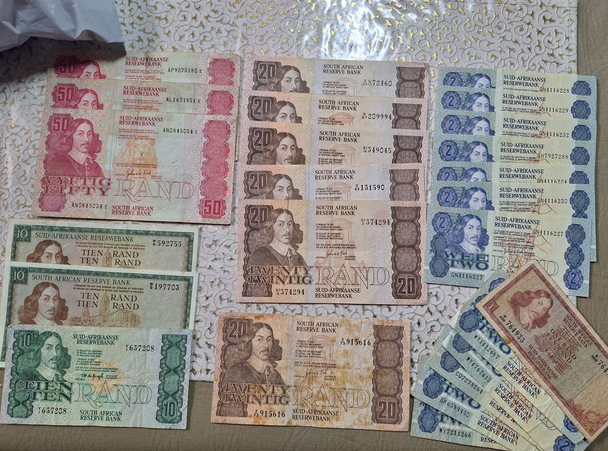 Mixed Batch Of Old South African Notes