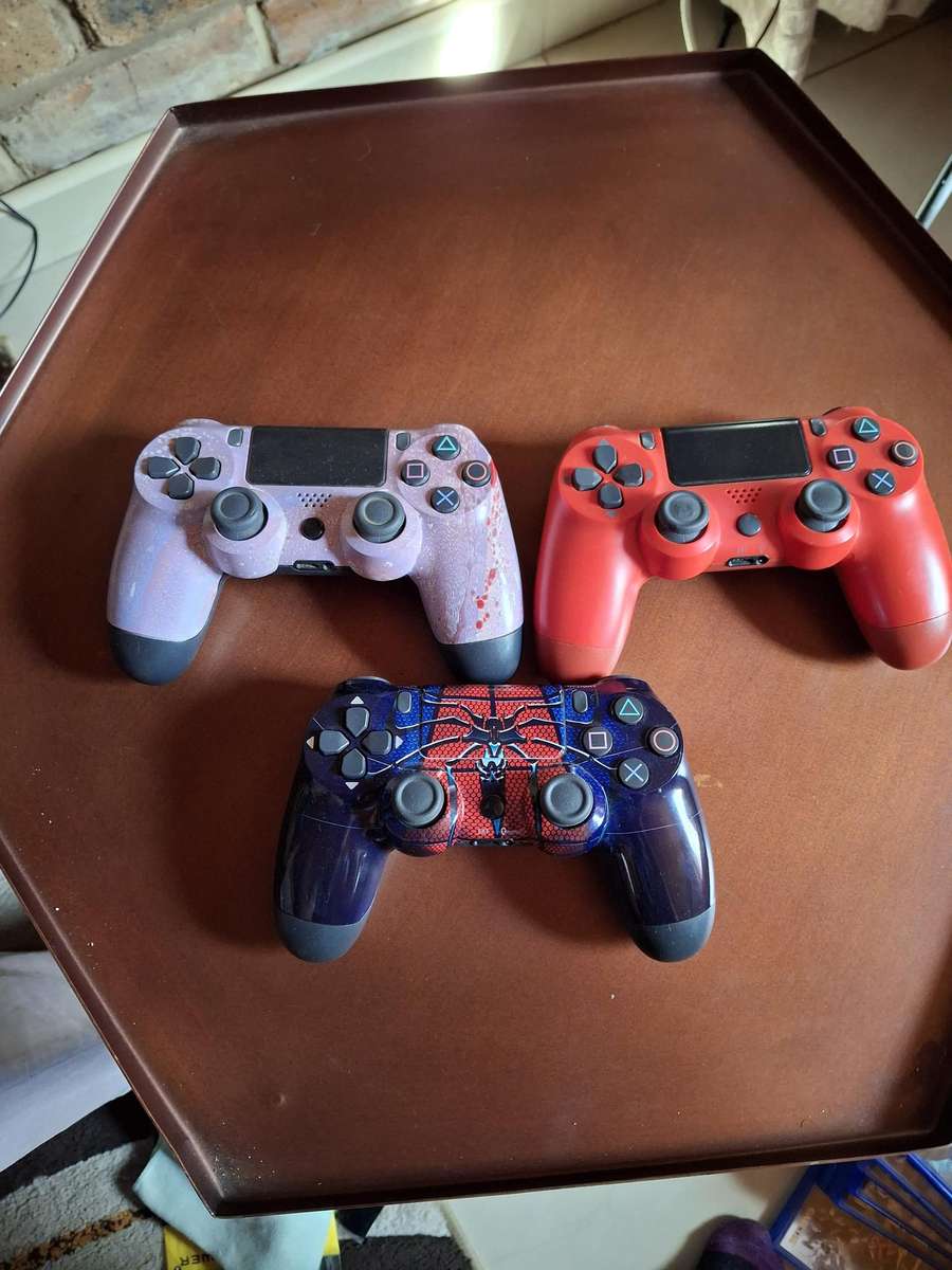 PlayStation 4 Mixed Lot: Games, Controllers, Storage Tower + SoundBar