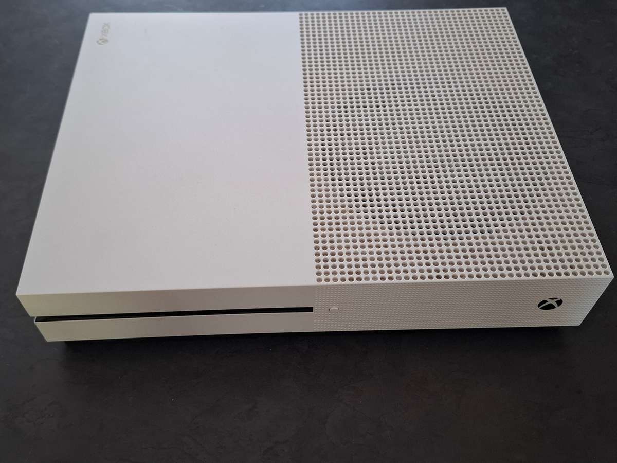 xbox one S - 1T