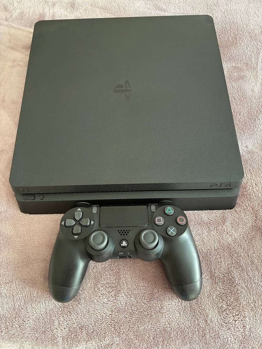 PlayStation 4 Slim Console - Secondhand