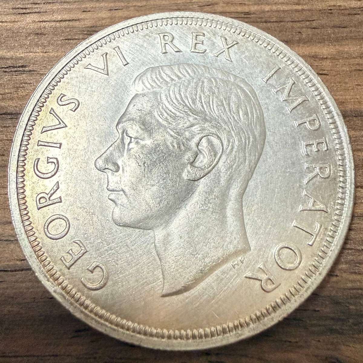 1947 Crown *** 5 Shillings *** Highly collectable