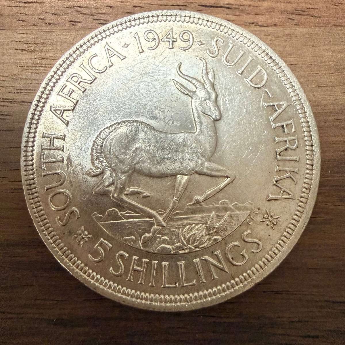 1949 *** 5 Shilling *** Great condition but there are bag marks