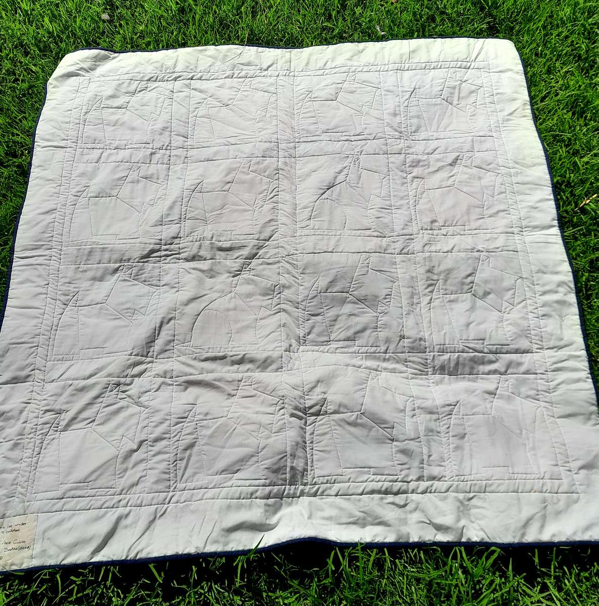 Large handmade Scotty dog themed quilt in immaculate condition 138cm X 138cm
