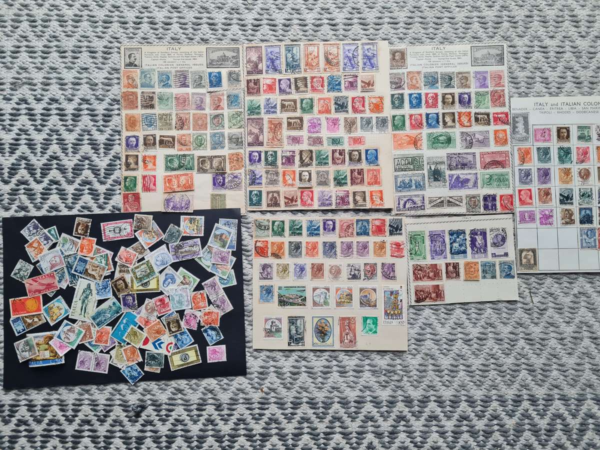 ITALY  >200 hinged on old album pages + 100 loose