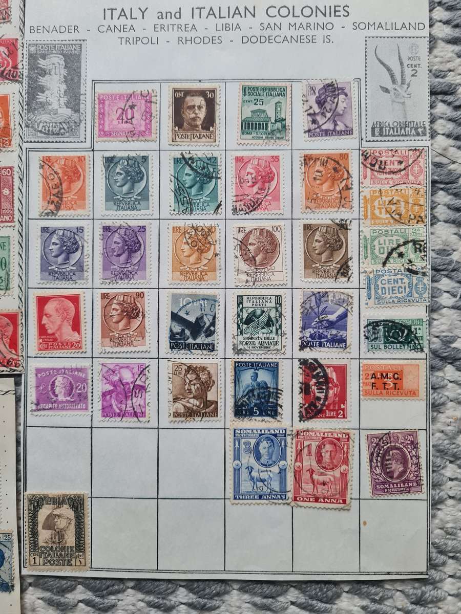 ITALY  >200 hinged on old album pages + 100 loose