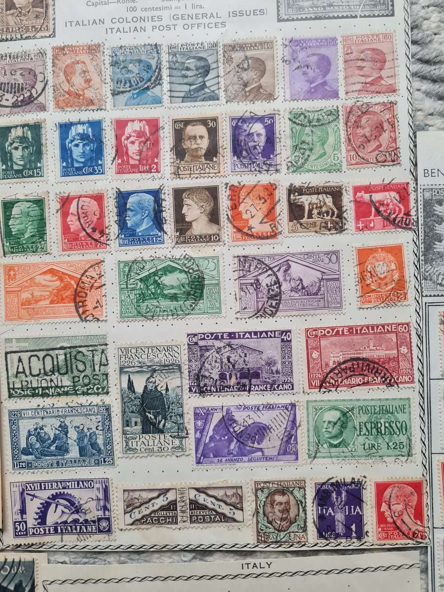 ITALY  >200 hinged on old album pages + 100 loose