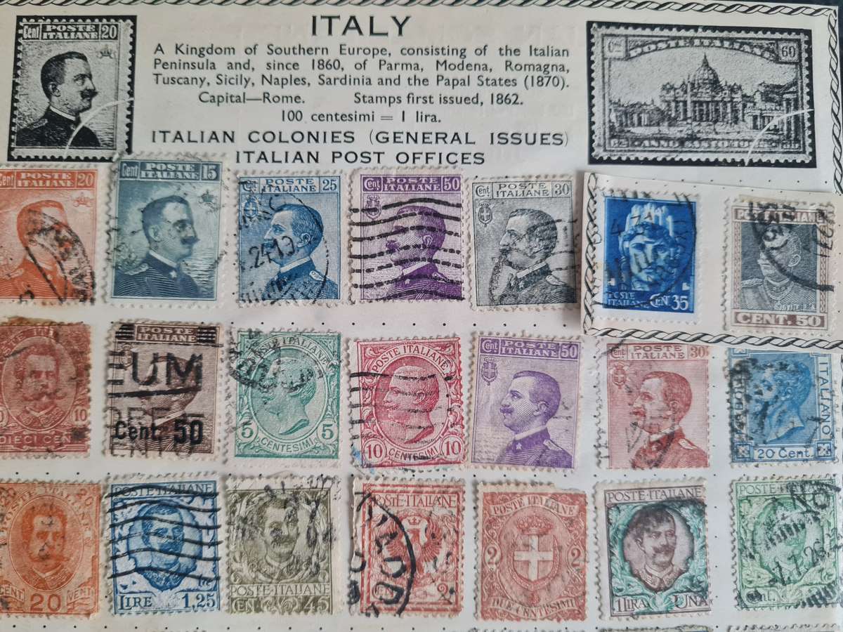 ITALY  >200 hinged on old album pages + 100 loose