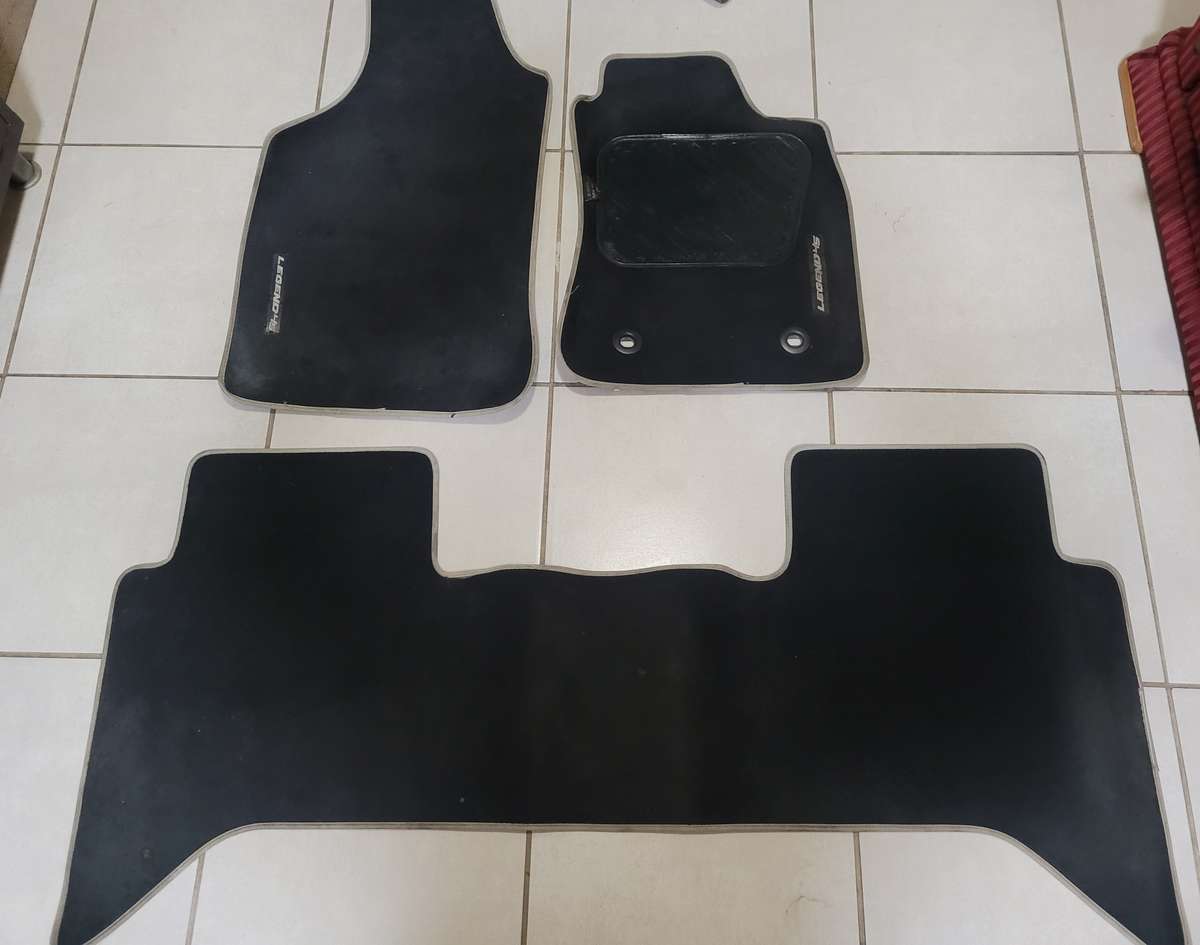 Toyota Hilux Legend 45 Mats