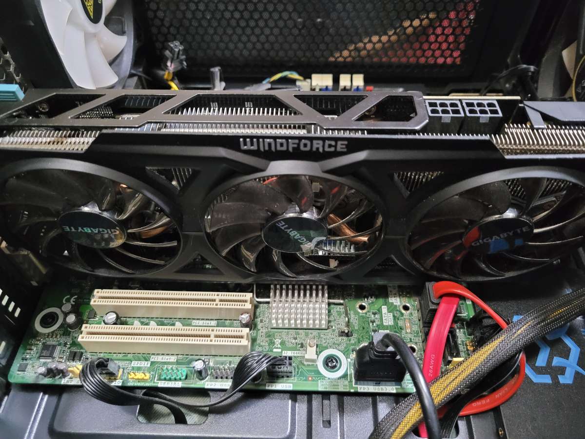 AMD Radeon R9 270X OC Graphics Card