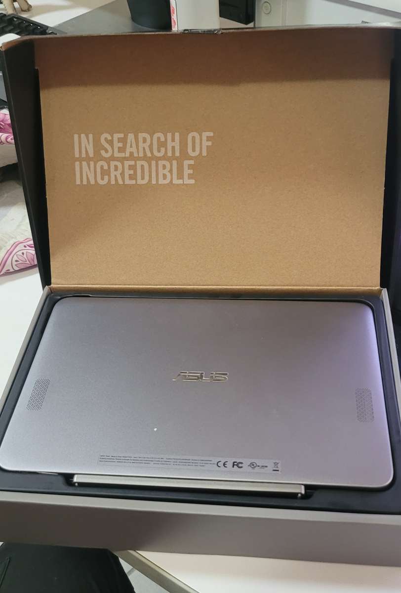 ASUS Transformer Tablet / Laptop with keyboard | in original box