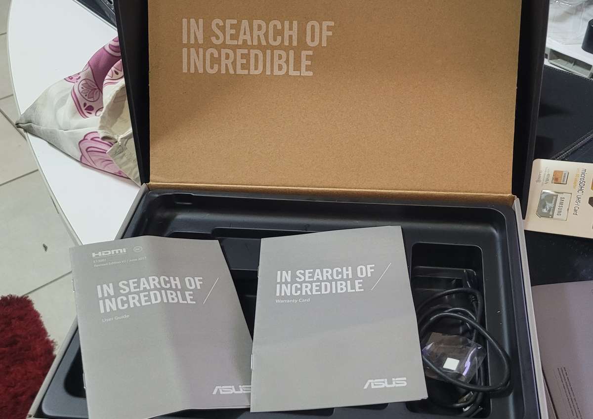 ASUS Transformer Tablet / Laptop with keyboard | in original box