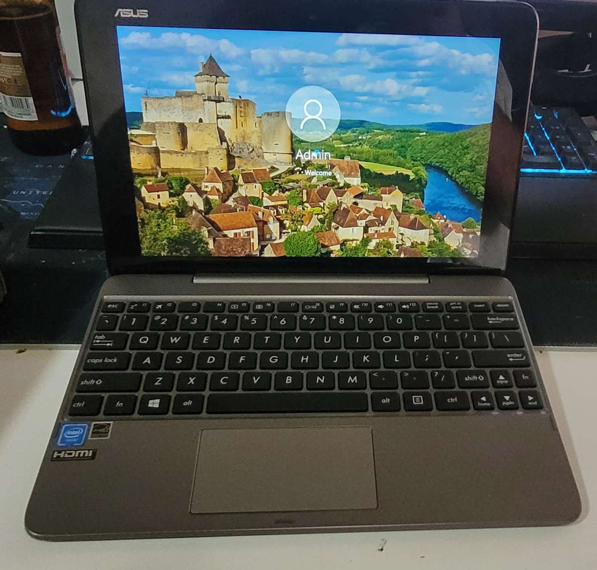 ASUS Transformer Tablet / Laptop with keyboard | in original box