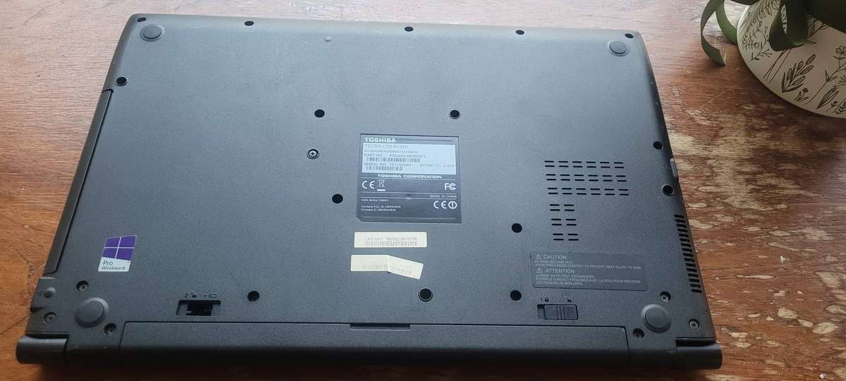 Toshiba Tecra C50 i3-4th Gen