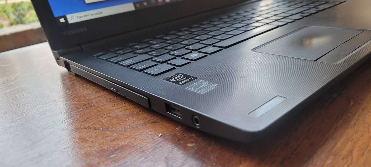 Toshiba Tecra C50 i3-4th Gen