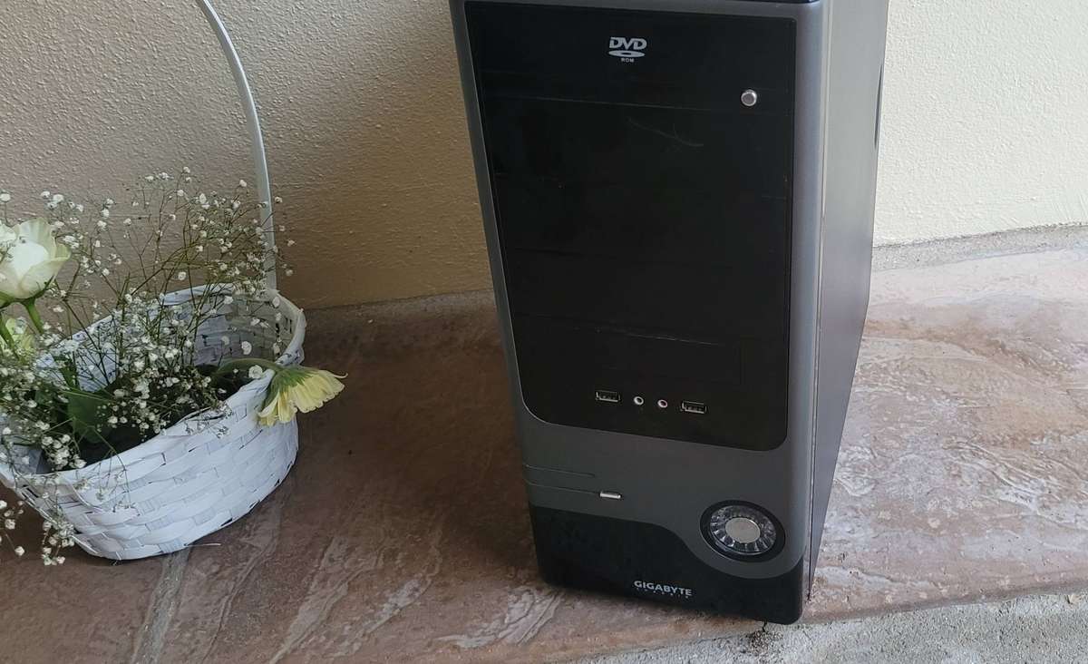 Gigabyte i3 2nd Gen Desktop Pc