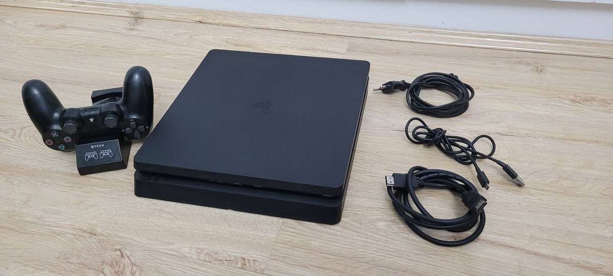 PS4 Slim Console 500Gb Control Immaculate