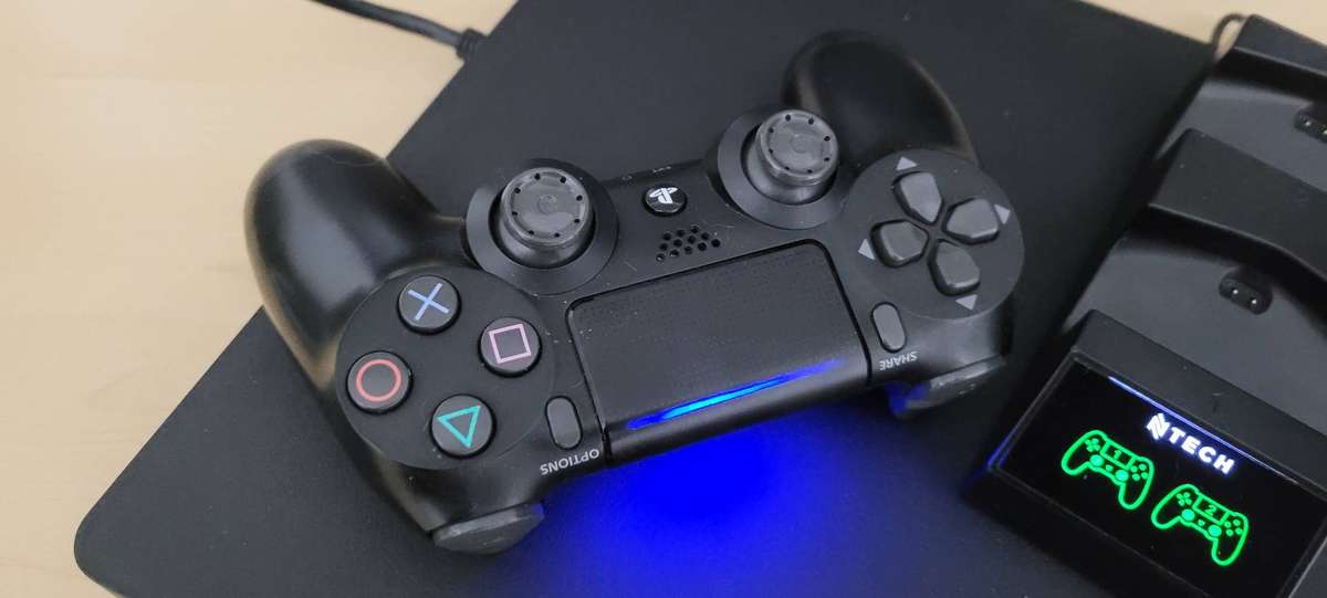 PS4 Slim Console 500Gb Control Immaculate