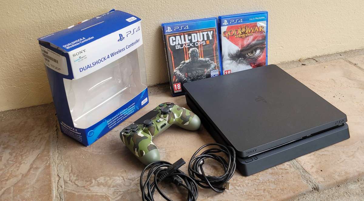 PS4 Slim Console 500Gb Control Immaculate
