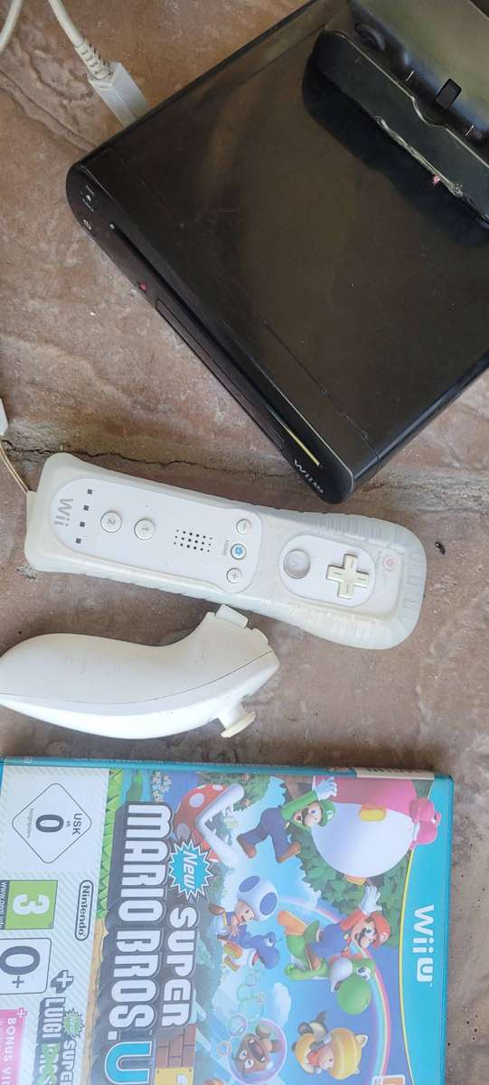 Wii U Console 32Gb with Accessories