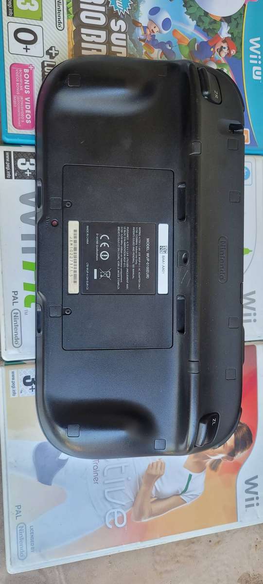 Wii U Console 32Gb with Accessories