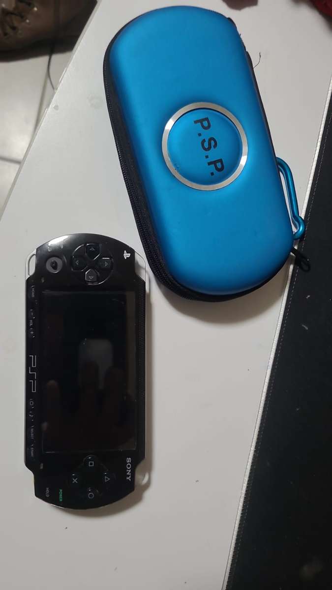 PSP with 15 Games 8GB mem