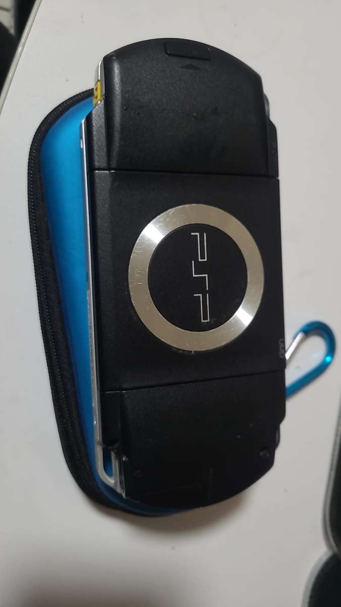 PSP with 15 Games 8GB mem