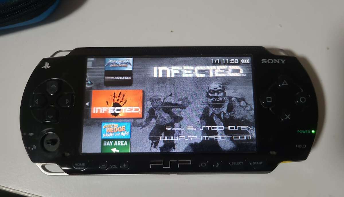 PSP with 15 Games 8GB mem